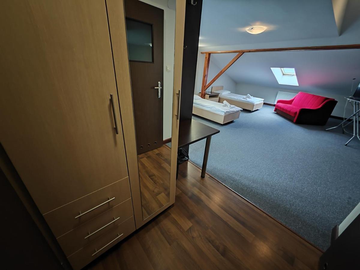 Maka I Magia Obiady Domowe Hotel ザンブルフ エクステリア 写真